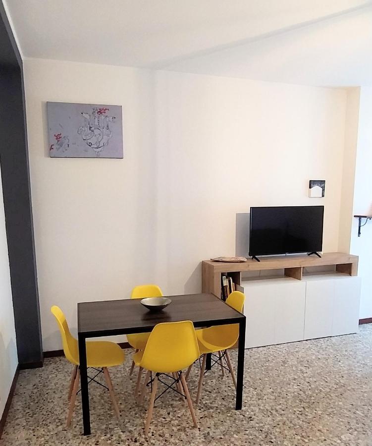 Parsifal Apartment Милано Екстериор снимка